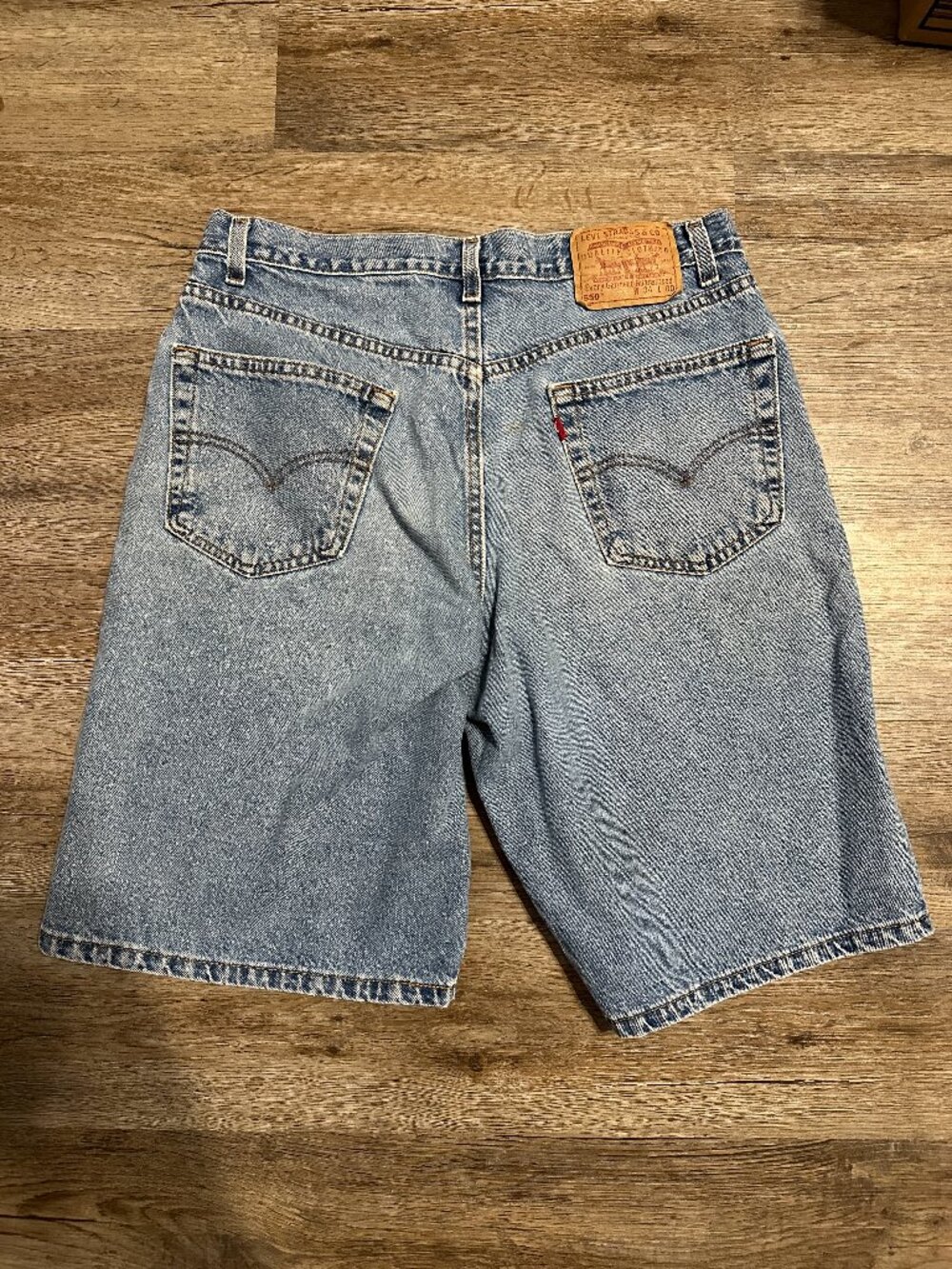 Vintage Levis 550 Mens Jean Shorts Relaxed Fit Size 34 Denim USA 90's